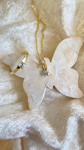 Verlobungsring mit 4er Fassung und passendem Anhaenger